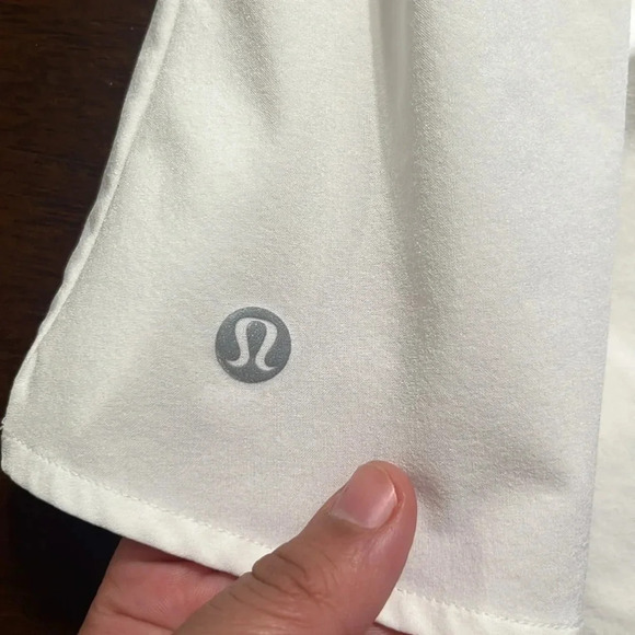 Lululemon women’s skirt - Picture 4 of 6